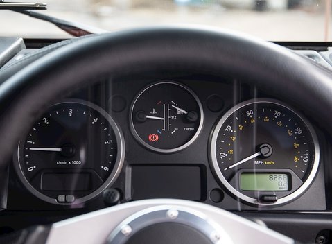 Land Rover Defender 90 Adventure Edition 16