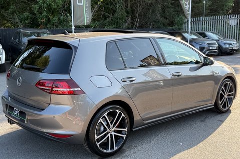 Volkswagen Golf GTD - PANORAMIC ROOF - ACC - SPORT AND SOUND PACK - CARPLAY 6
