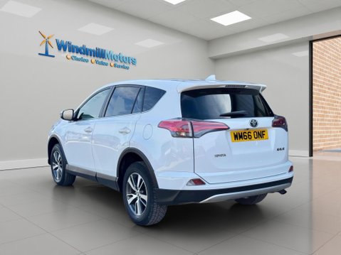 Toyota Rav4 2.0 D-4D Business Edition Plus Euro 6 (s/s) 5dr (Safety Sense, Nav) 8