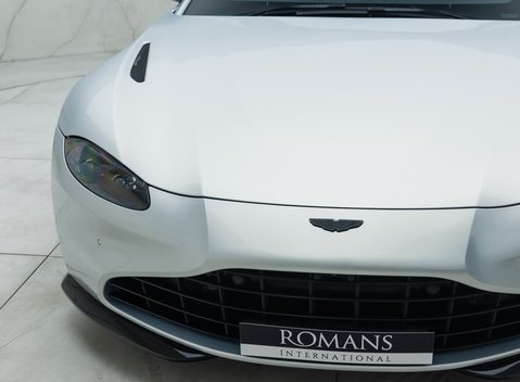 Aston Martin V8 Vantage 24