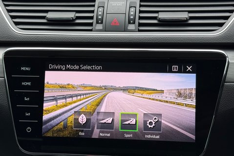 Skoda Superb SE L EXECUTIVE TDI - PANORAMIC SUNROOF  42