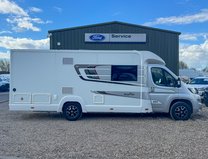 Elddis Majestic 254 2 Belt|4 Berth|Transverse Island Bed|Kitchen|Bathroom|Large Fridge Freezer 40