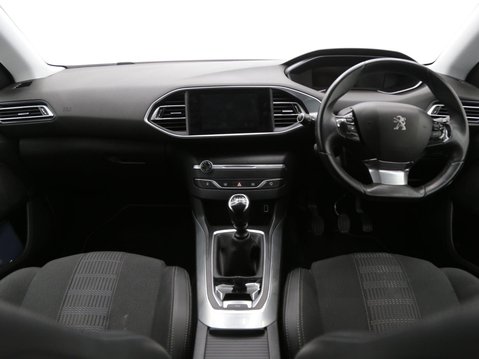 Peugeot 308 1.2 PureTech GPF Allure Euro 6 (s/s) 5dr 9