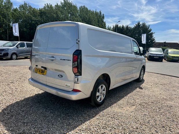 Ford Transit Custom LWB L2H1 [SOLD CM] Low Roof Limited 300 Air Con Alloys Cam Sensors EURO 6 6
