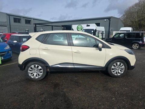 Renault Captur EXPRESSION PLUS ENERGY DCI S/S 2