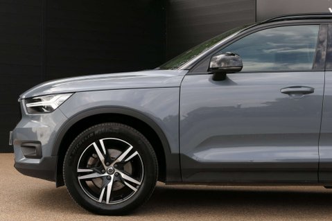 Volvo XC40 2.0 XC40 R-Design T4 Auto 5dr 9