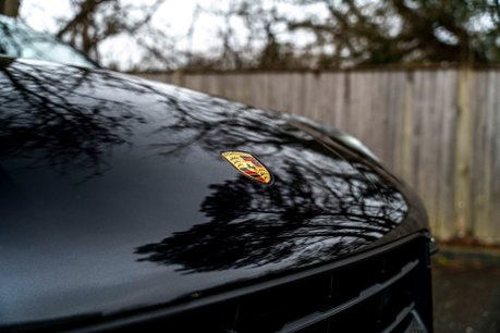 Porsche Macan S PDK. PANO ROOF. BOSE SOUND SYSTEM. HEATED FRONT SEATS. REVERSING CAMERA. 7