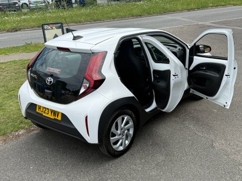 Toyota Aygo X VVT-I PURE 933 MILES 18