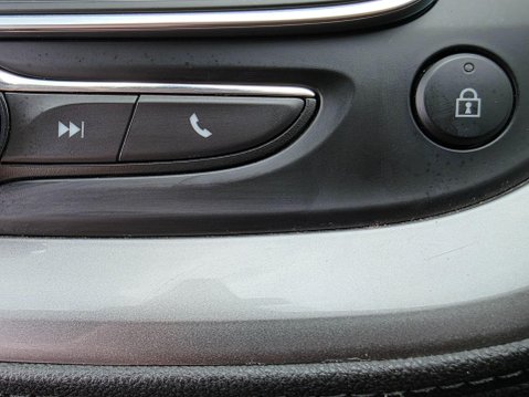 Vauxhall Grandland X 1.5 Turbo D BlueInjection SE Euro 6 (s/s) 5dr 17