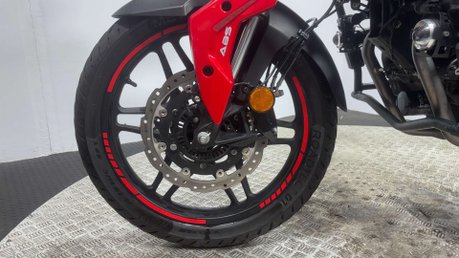 Sinnis Terrain 2022 ONLY 8K FULLY KITTED TOURING ADVENTURE BIKE 400CC A2 READY 38