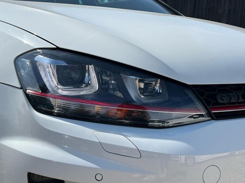 Volkswagen Golf GTI PERFORMANCE DSG 17