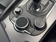 Alfa Romeo Giulia 2.2 TD Speciale Saloon 4dr Diesel Auto Euro 6 (s/s) (180 ps) 41