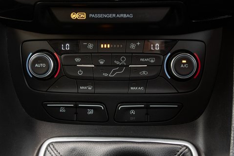 Ford Grand Tourneo Connect TITANIUM TDCI 30