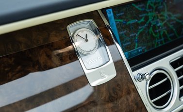 Rolls-Royce Dawn V12 26