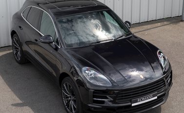 Porsche Macan S 8