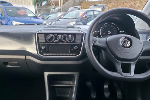 Volkswagen Up 1.0 MOVE UP LOOK! JUST 30000 MILES! 8 SERVICES.. BLUETOOTH! LOW INSURANCE! 6
