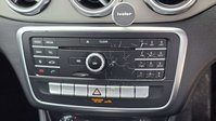 Mercedes-Benz GLA 1.6 GLA180 GPF Urban Edition SUV 5dr Petrol 7G-DCT Euro 6 (s/s) (122 ps) 19