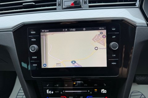 Volkswagen Passat GTE DSG - VAT Q - 1 OWNER - PLUG IN HYBRID - 3 IN STOCK 54