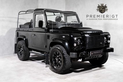 Land Rover Defender 90 TD SOFT TOP XS. MOMO WHEEL. HEATED SEATS. ALPINE STEREO. REAR BENCH SEATS. 