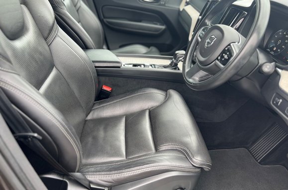 Volvo XC60 D5 POWERPULSE INSCRIPTION AWD AUTO 18