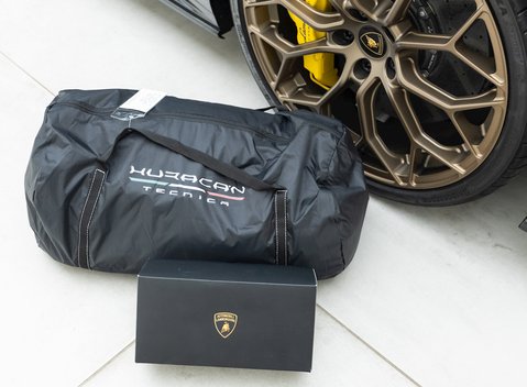 Lamborghini Huracan LP640-2 Tecnica 27