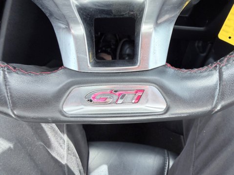 Peugeot 208 1.6 THP GTI 25