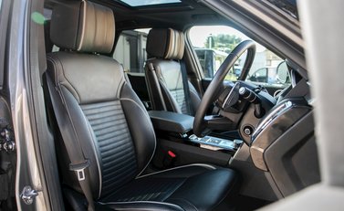 Land Rover Discovery Td6 HSE Luxury 12