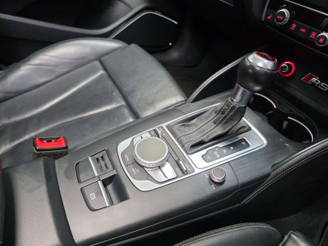 Audi RS3 2.5 TFSI Sportback 5dr Petrol S Tronic quattro Euro 6 (s/s) (367 ps) 10