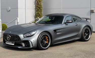 Mercedes-Benz AMG GT R PREMIUM 2