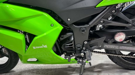 Kawasaki Ninja 250 EX 2008 ONLY 160 MILES OUTSTANDING CONDITION A2 READY 250CC 35