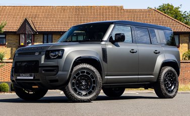 Land Rover Defender 110 OCTA EDITION ONE 2