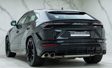 Lamborghini Urus S 7
