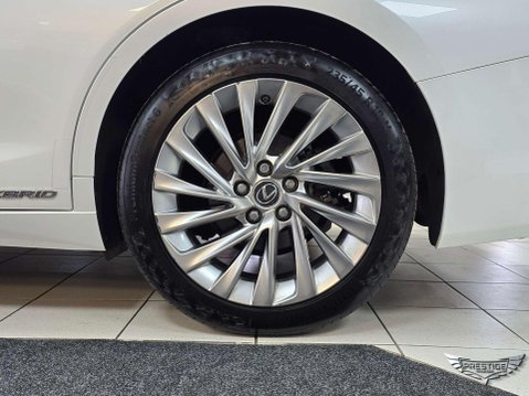 Lexus Es 2.5 300h Takumi E-CVT Euro 6 (s/s) 4dr 74