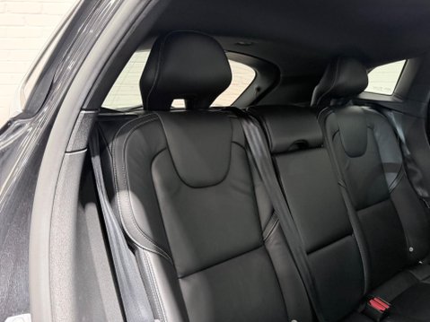 Volvo V40 2.0 D4 R-Design Pro Auto Euro 6 (s/s) 5dr 14