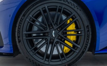 Aston Martin DB12 V8 24