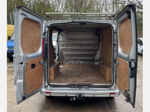 Renault Trafic 2.0 TD dCi SL27 Sport L1 H1 4dr 11