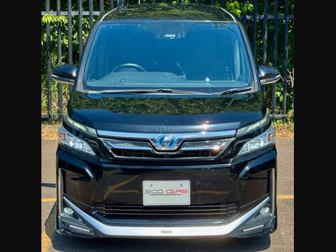 Toyota Voxy TRD Hybrid Edition 29