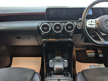 Mercedes-Benz A Class 1.3 A 200 AMG Line Exeutive Auto 5dr 71