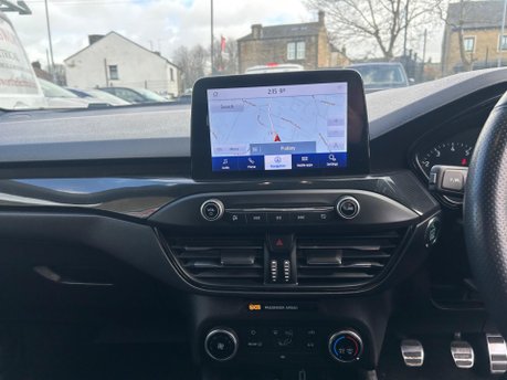 Ford Focus ST-LINE EDITION MHEV 13