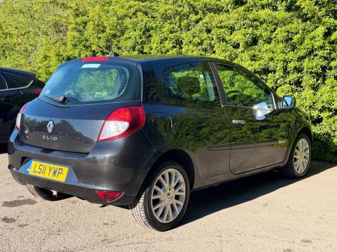 Renault Clio 1.2 Dynamique TomTom Euro 5 3dr 4