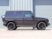 Mercedes-Benz G Series 2109 G 350 D 4MATIC AMG LINE PREMIUM MATT BLACK WRAPP 7