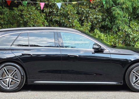 Mercedes-Benz E Class 2.0 E 300 AMG LINE Advanced E Auto 5dr 4
