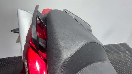 Aprilia Shiver GT 2011 ONLY 20K 1 OWNER NEW MOT VERY CLEAN SUPERMOTO 750CC 29