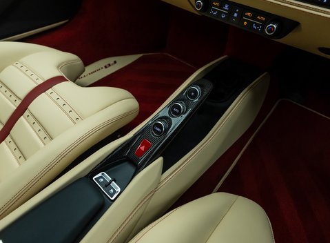 Ferrari F8 Tributo 24