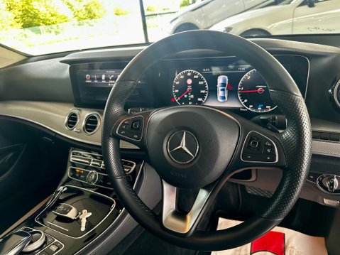 Mercedes-Benz E Class 2.0 E220d SE (Premium Plus) G-Tronic+ 4MATIC Euro 6 (s/s) 4dr 51