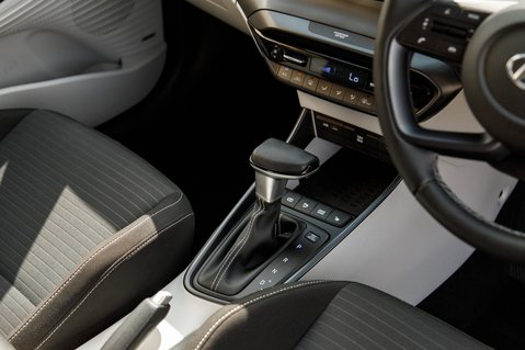 Hyundai i20 T-GDI ULTIMATE MHEV 37