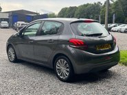Peugeot 208 1.2 208 Signature S/S 5dr 9