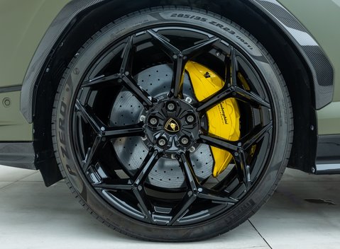 Lamborghini Urus Performante 30