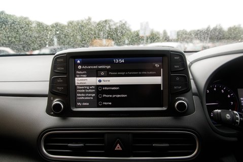 Hyundai KONA PREMIUM SE 29