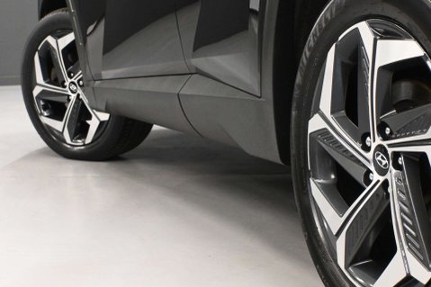 Hyundai TUCSON 1.6 Tucson Premium TGDi HEV Auto 5dr 32